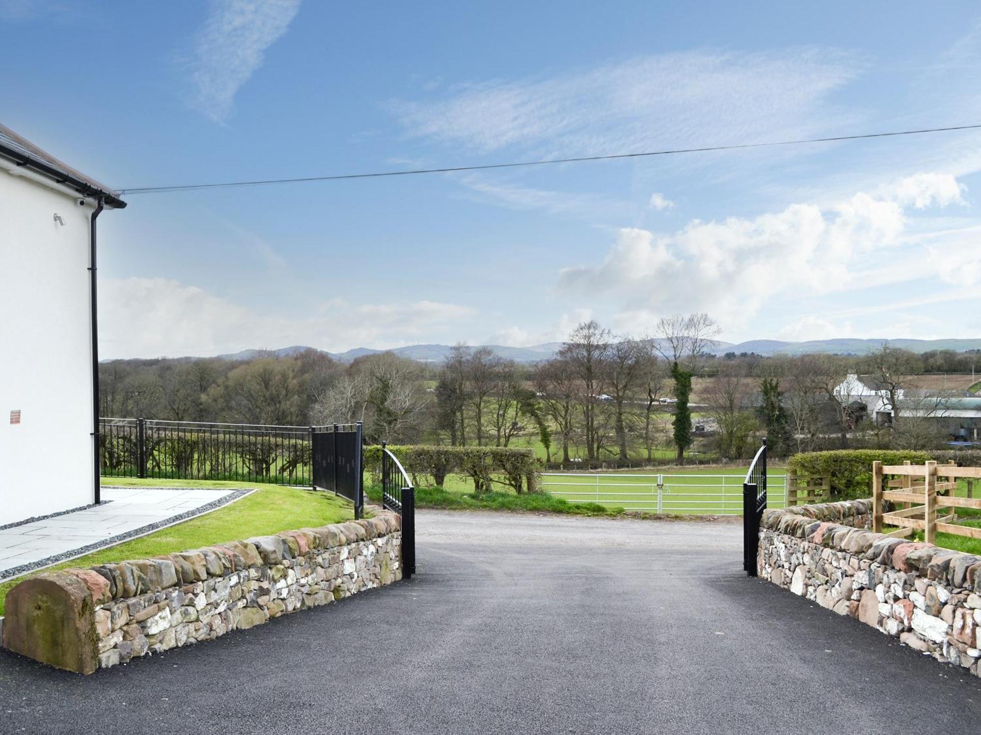 Inverallan Amisfield Town Экстерьер фото